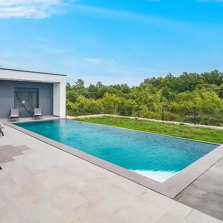 In With Outdoor Swimming Pool, Wifi&3 Bedrooms Vakantiehuis *