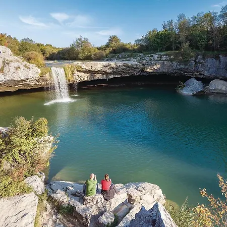 In With Outdoor Swimming Pool, Wifi&3 Bedrooms Vakantiehuis Žminj